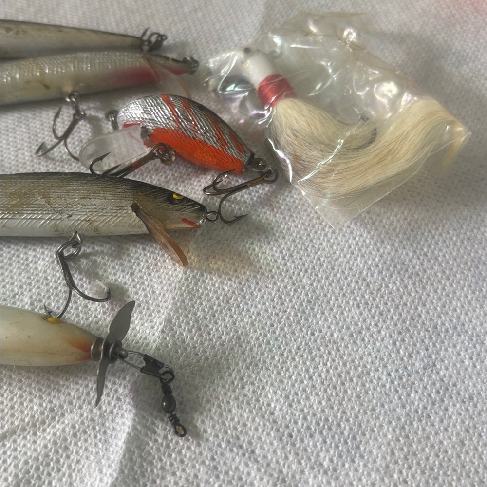 Vintage Fishing Lures Lot - Silver & White Hardbaits
Rapalla - Picture 3 of 5